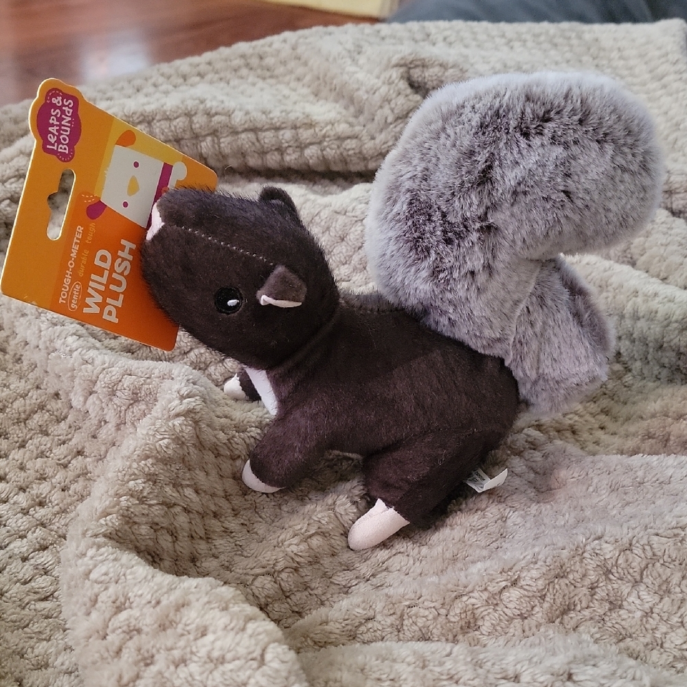 NWT! Wild Plush Squirrel Toy